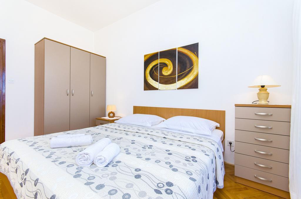 Apartments Kunac Podgora Szoba fotó